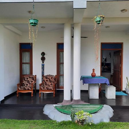 Sun & Moon Good View Villa Unawatuna Bilik gambar